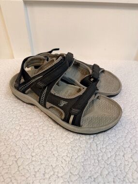 💫4/$25 • Drew Warren Black & Grey Walking Sandals
